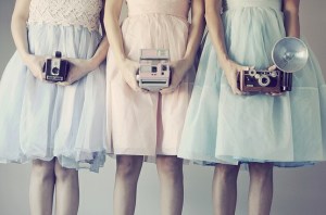 bridesmaids-in-pastel