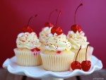 almond-cherry-cupcakes