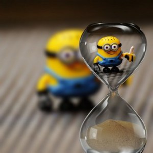 Cute-Hourglass-Children-Yellow-Minion-Funny-Toys-890831